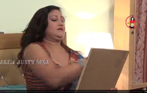 Indian bitch Arti enjoying homemade video
